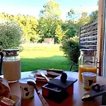 Les Cinq Chemins, Etape Et Sejour Inclusif Au Coeur Des Volcans D'auvergne * Mazaye