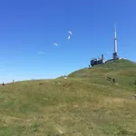 Апартаменты Les Cinq Chemins, Etape Et Sejour Inclusif Au Coeur Des Volcans D'auvergne Mazaye