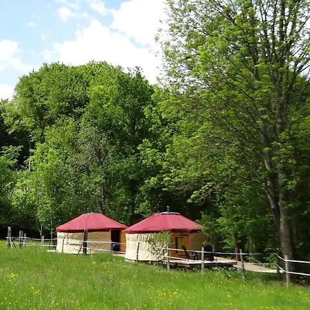 Les Cinq Chemins, Etape Et Inclusif Au Coeur Des Volcans D'auvergne Mazaye