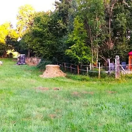 Les Cinq Chemins, Etape Et Sejour Inclusif Au Coeur Des Volcans D'auvergne